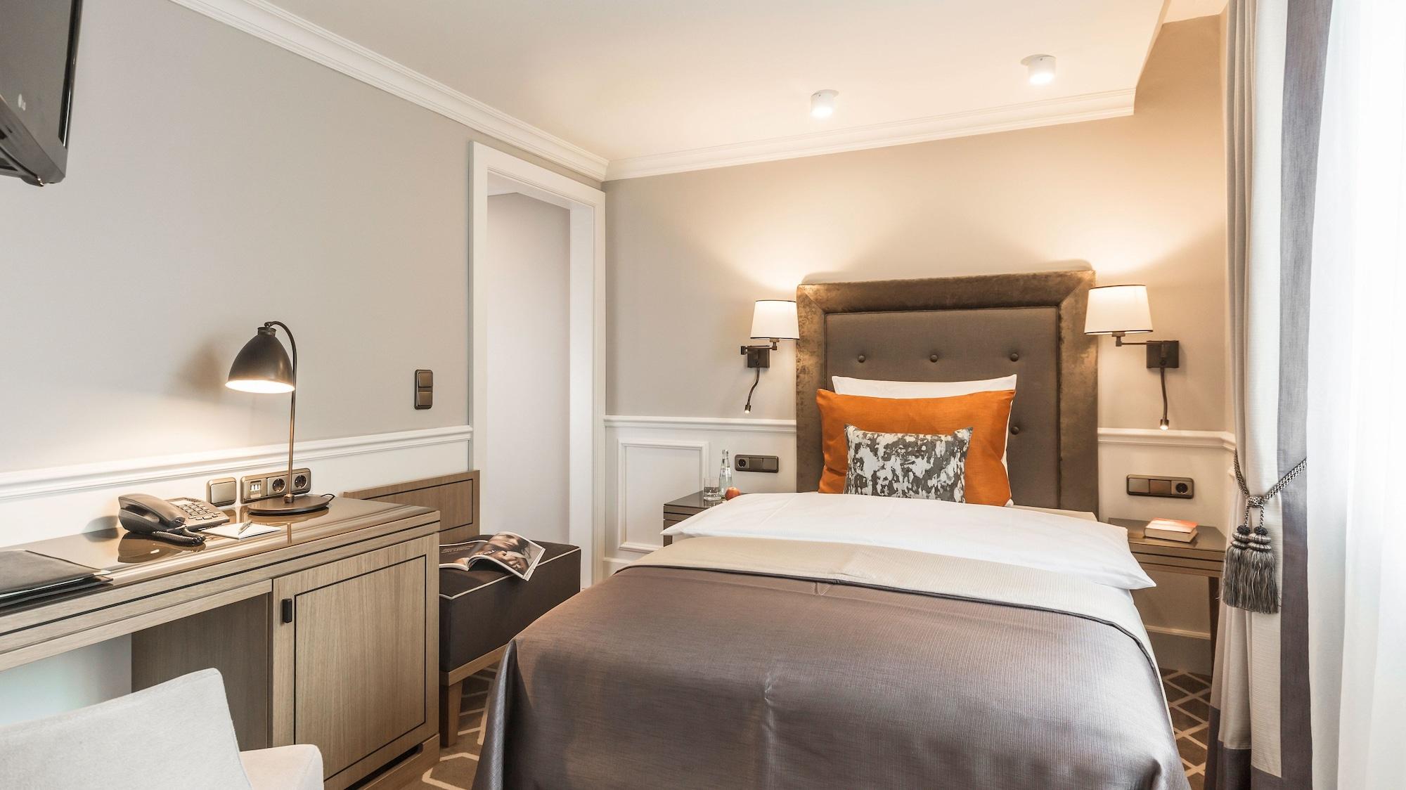 Althoff Hotel Fuerstenhof 첼레 외부 사진 A single room at the hotel