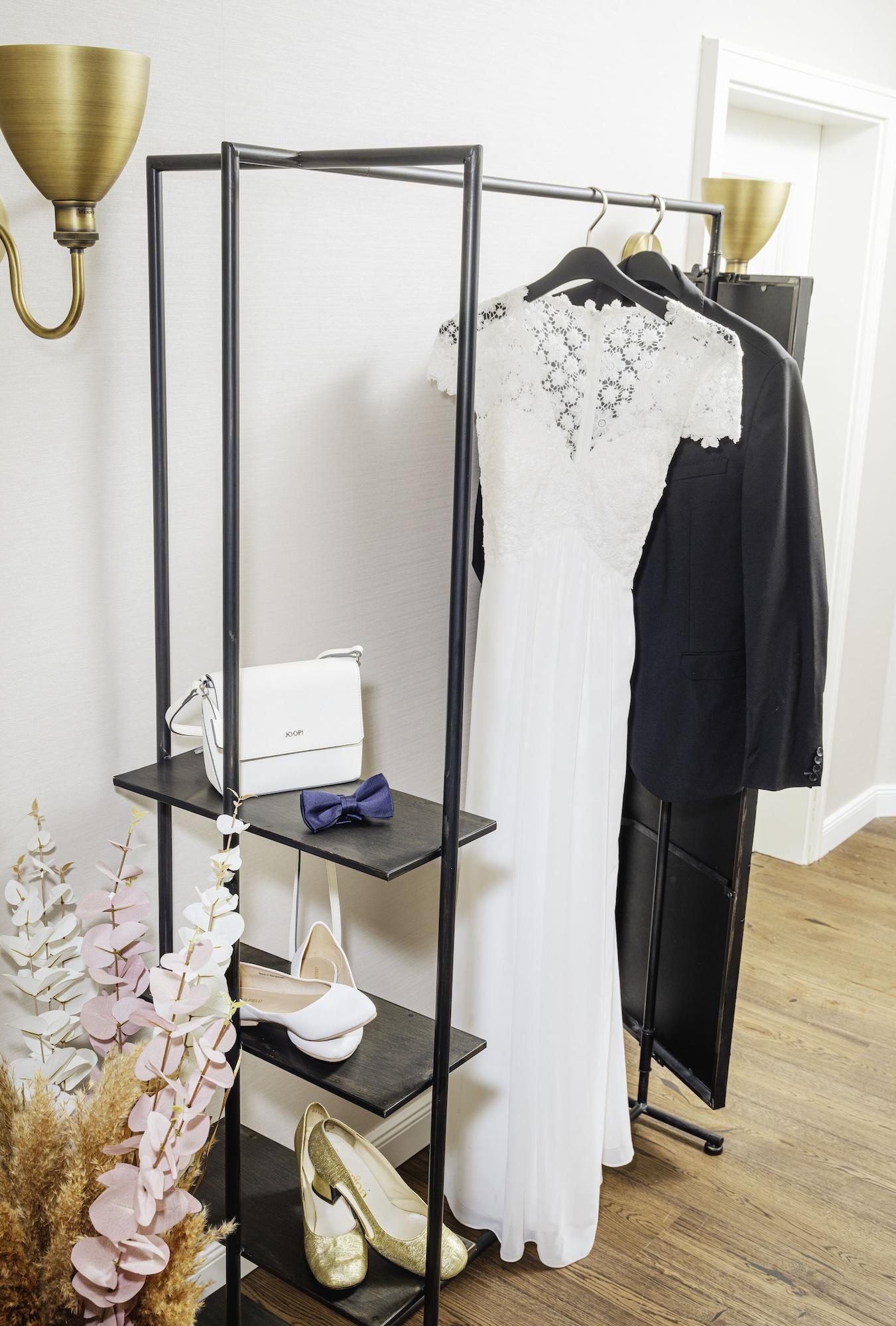 Althoff Hotel Fuerstenhof 첼레 외부 사진 A coat rack