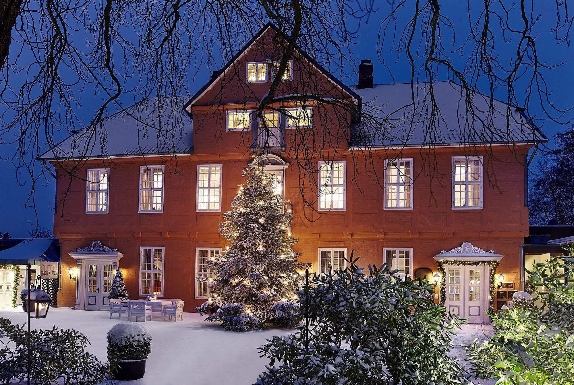 Althoff Hotel Fuerstenhof 첼레 외부 사진 The manor house of the former estate of the Swedish royal family