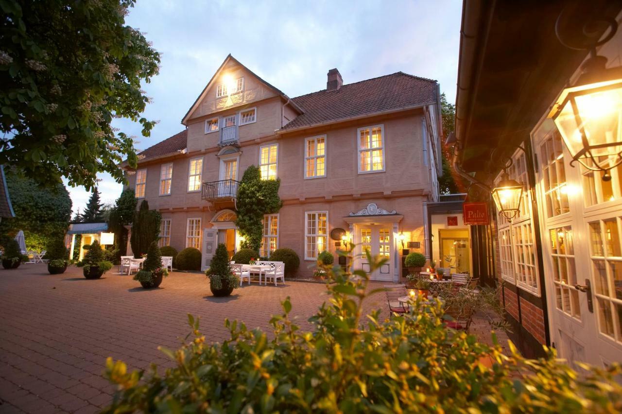 Althoff Hotel Fuerstenhof 첼레 외부 사진 The former railway station